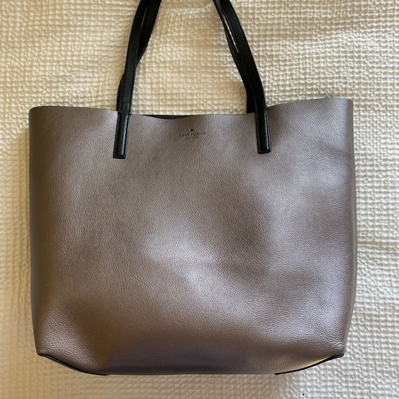 Kate Spade Tote (Reversible) - Picture 5 of 5